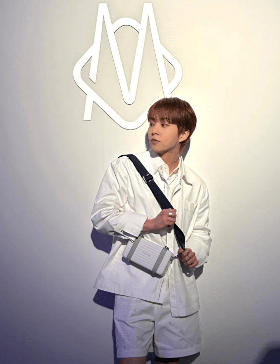 potret Xiumin EXO