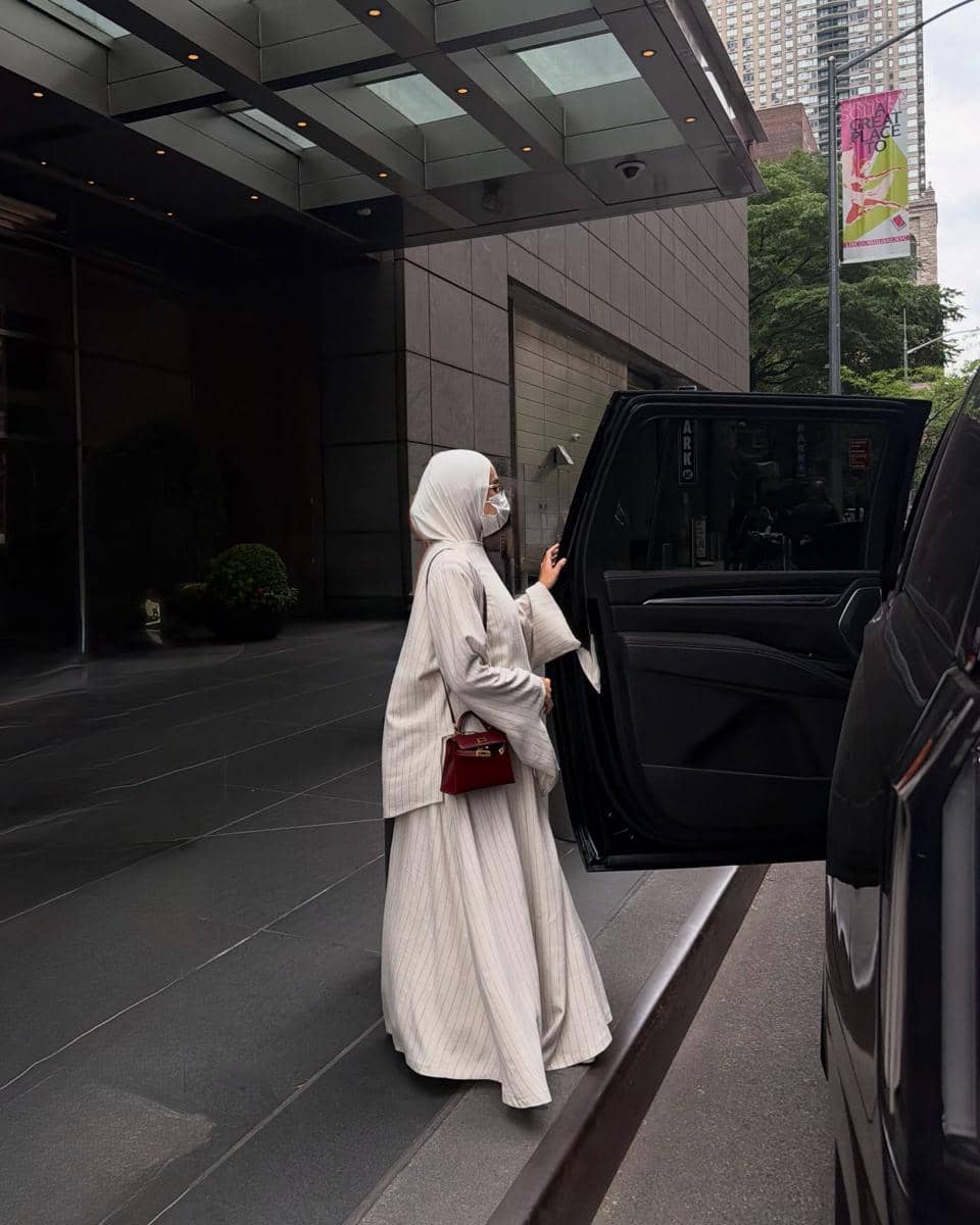 Ide OOTD modest ala Rima Edbouche