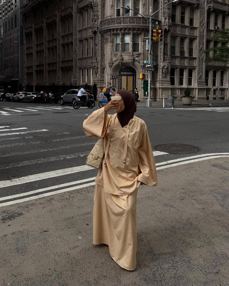 Ide OOTD modest ala Rima Edbouche