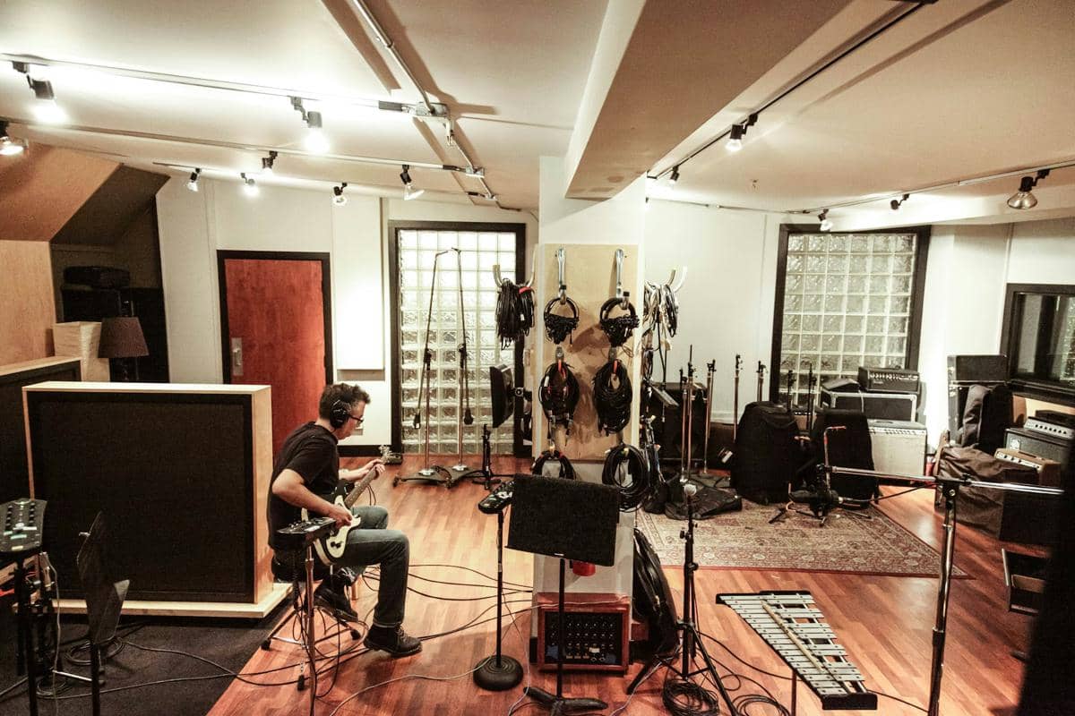 ilustrasi studio musik