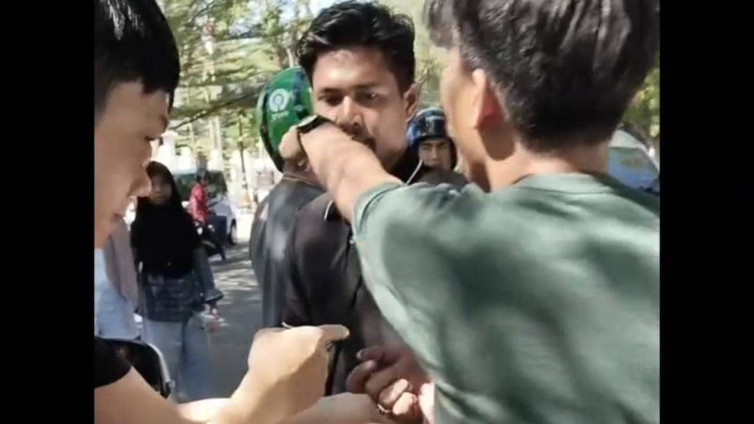 Pengendara di Makassar Diduga Dianiaya Jukir Usai Minta Karcis Parkir