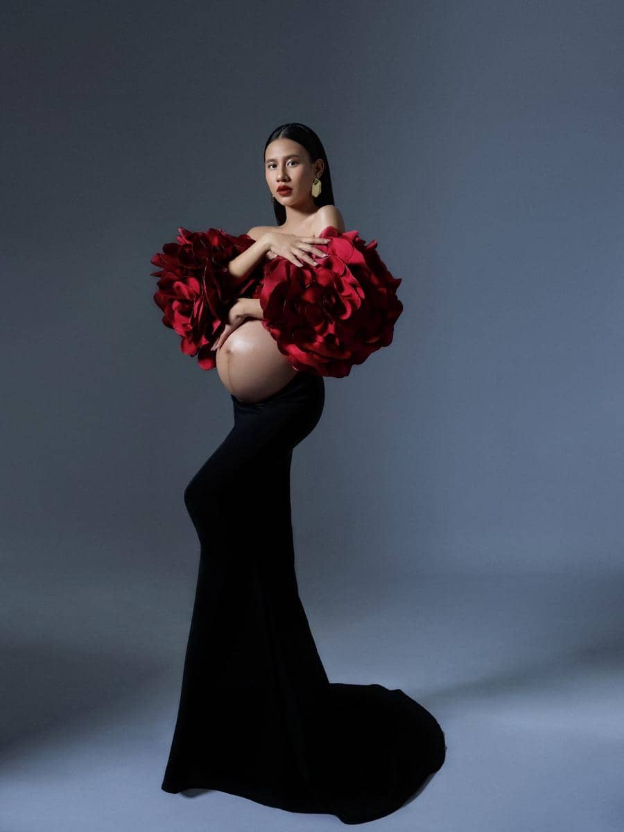 Inspirasi Maternity Photoshoot Terbaru ala Shenina Cinnamon