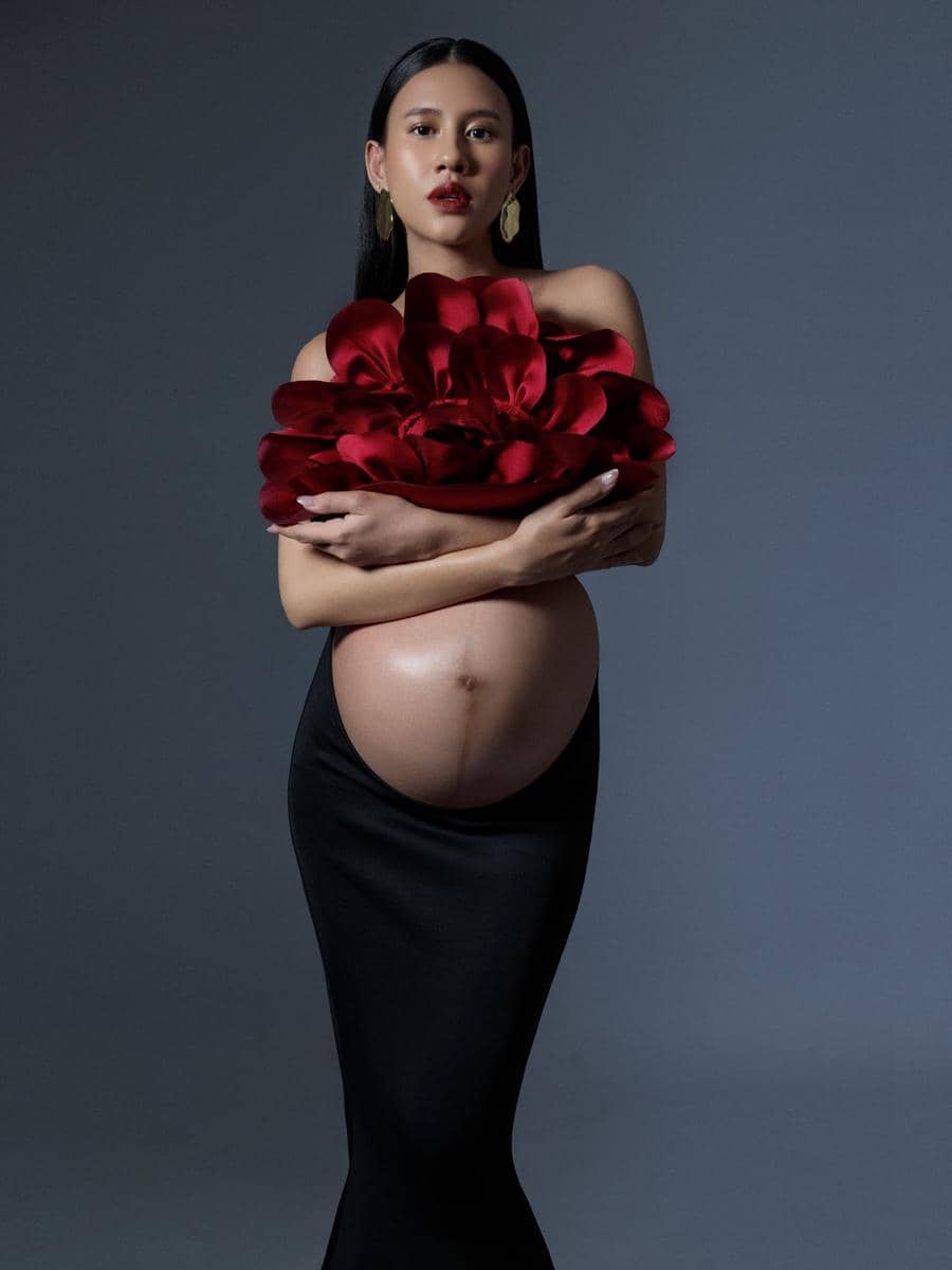 Inspirasi Maternity Photoshoot Terbaru ala Shenina Cinnamon