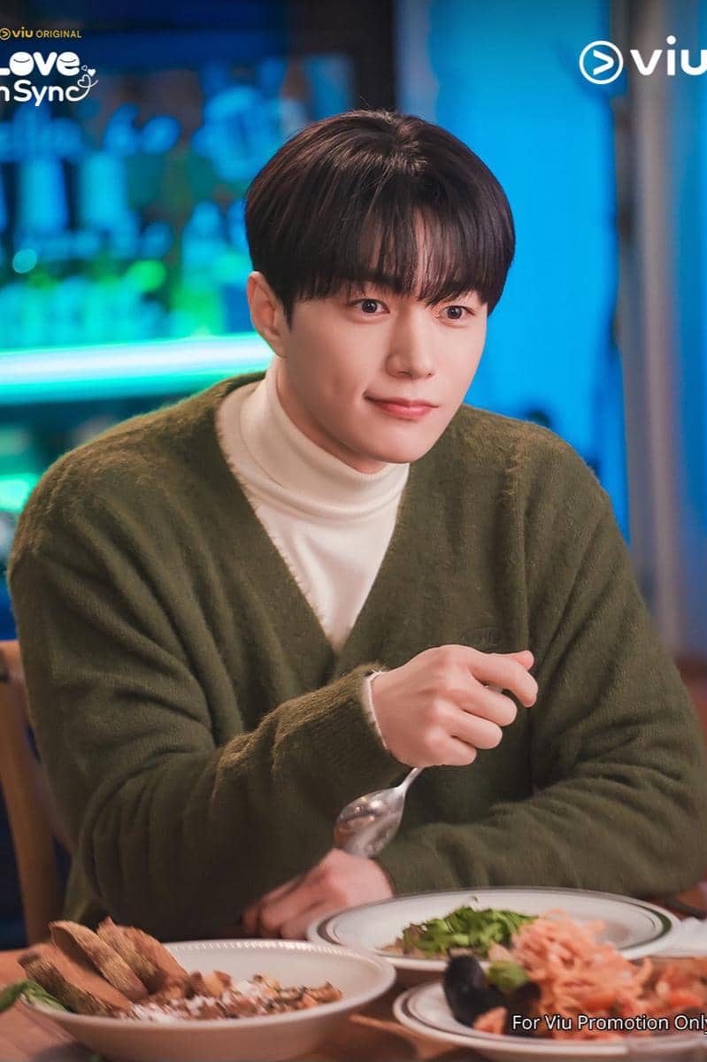 Still cut Kim Myung Soo di Love In Sync