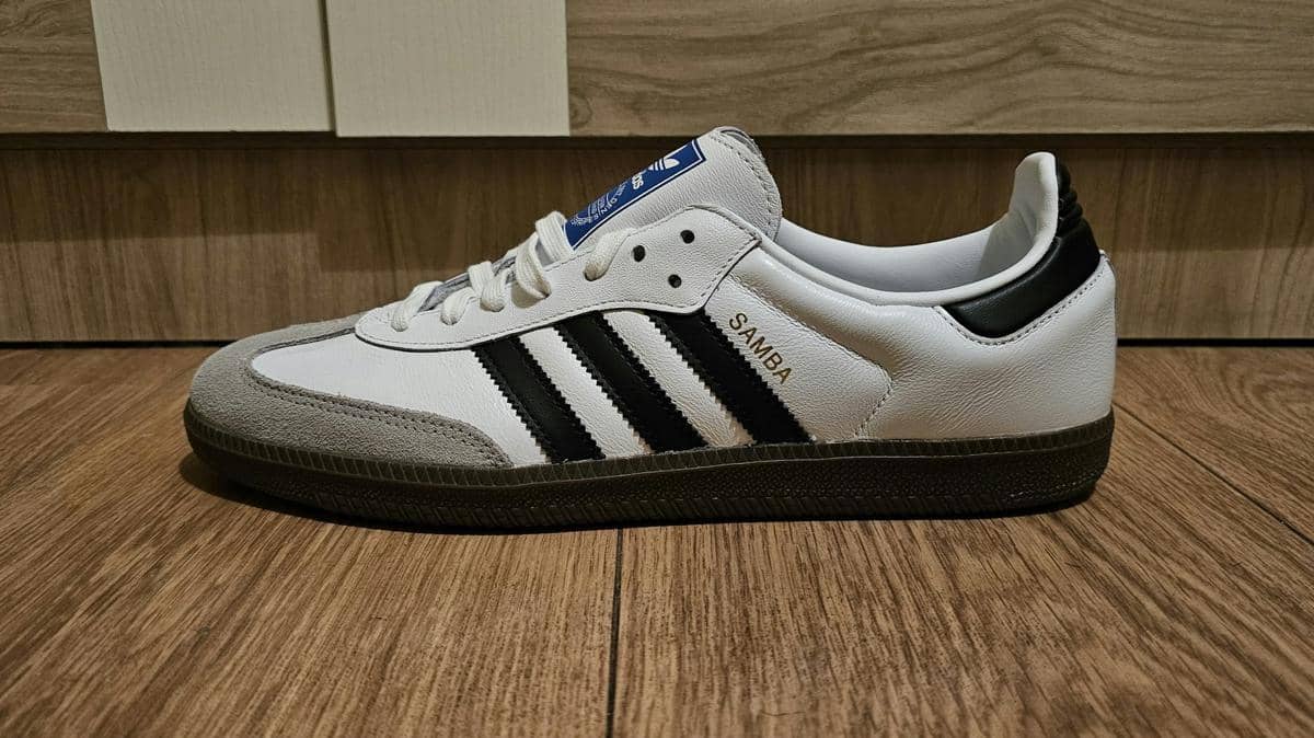 7 Cara Membersihkan Sepatu Adidas Samba agar Tetap Kinclong dan Awet