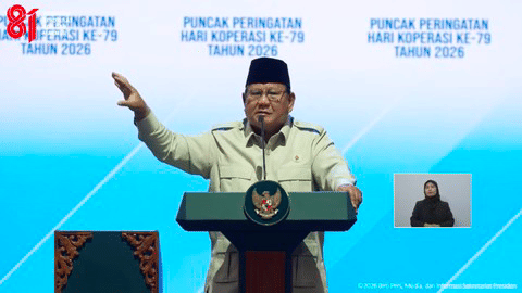 Prabowo Subianto sedang berpidato di podium