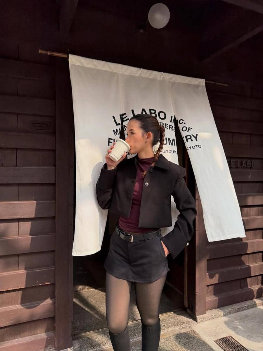 gaya fashion minimalis ala Sarah Menzel