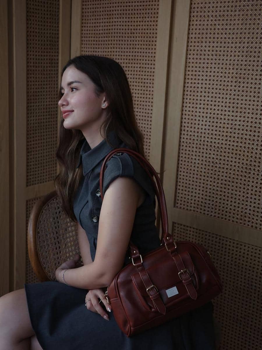 gaya fashion minimalis ala Sarah Menzel