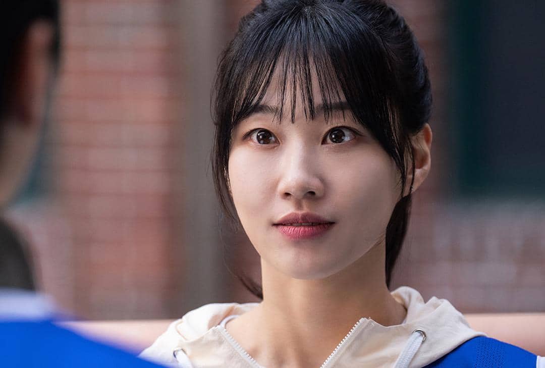 Ha Yoon Kyung di drama The Apartment Job