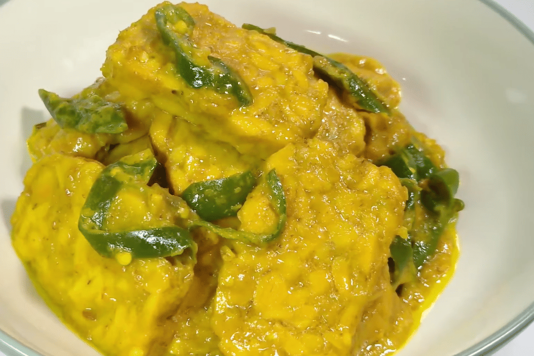 Resep Nyomok Tempe Khas Rembang, Nikmat Pakai Tempe Semangit