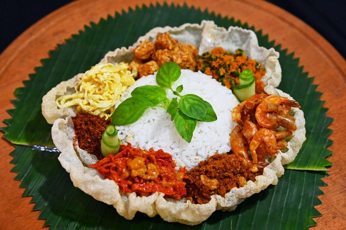 ilustrasi nasi dan lauk, kuliner Indonesia, Indonesian food