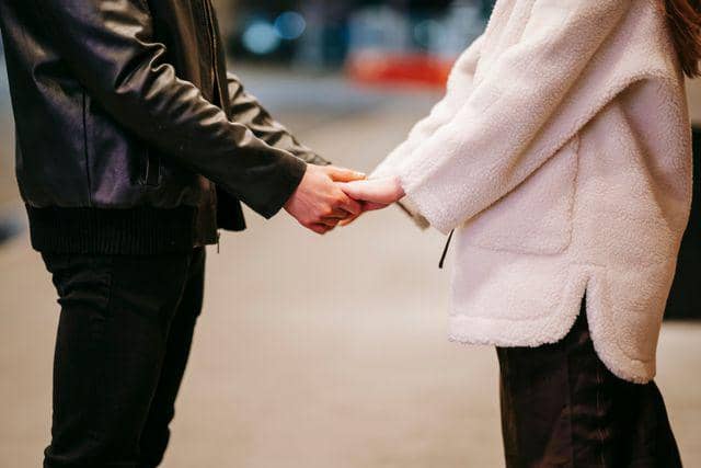 Tren Back to Basic Dating Kembali Populer di Kalangan Milenial dan Gen Z