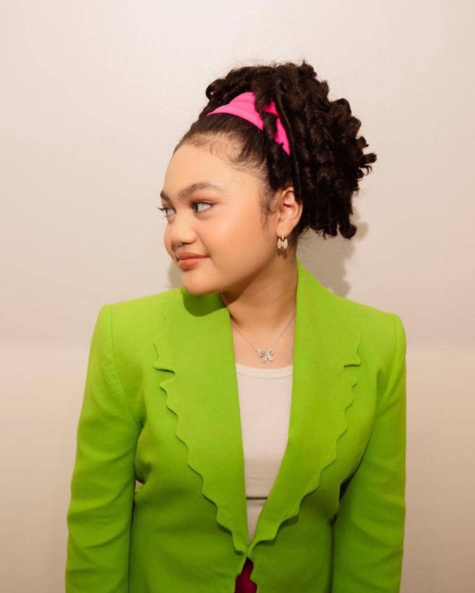 Inspirasi hairstyle ala Amora Lemos
