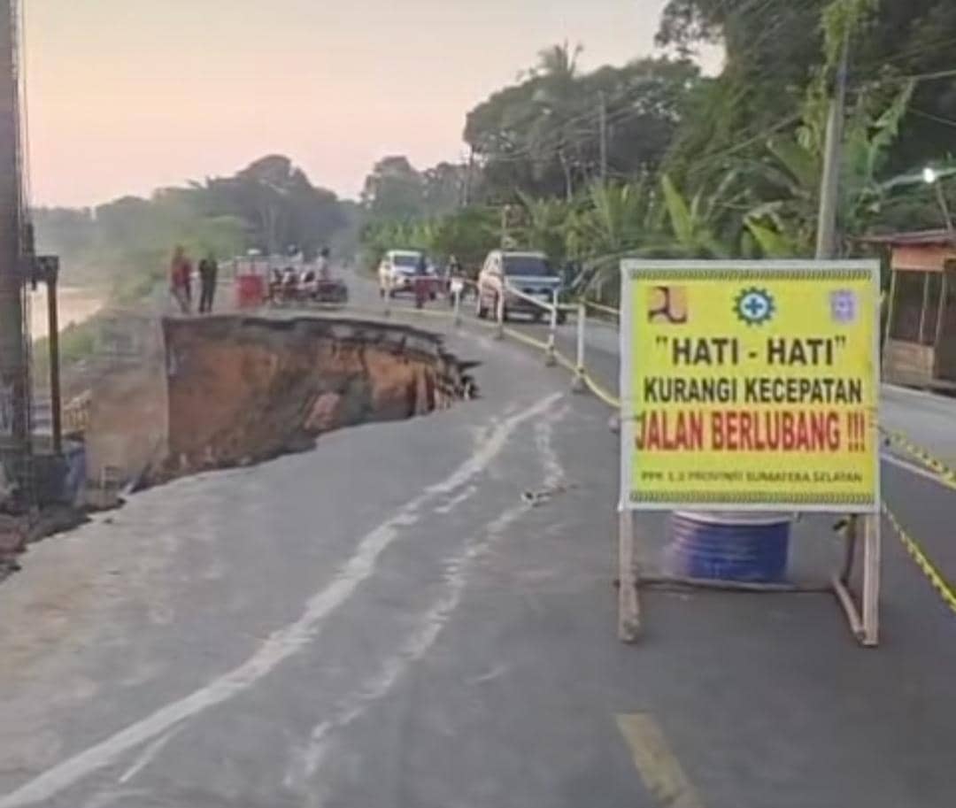 Jalinteng Sekayu-Linggau Longsor, Pengendara Melintas di 1 Lajur
