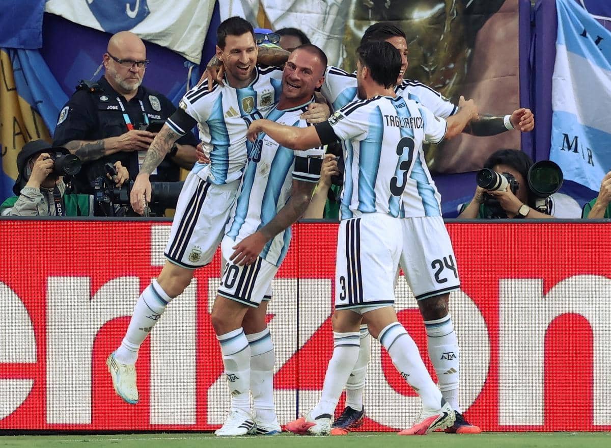 Argentina Unggul Tipis Atas Swiss di Babak I