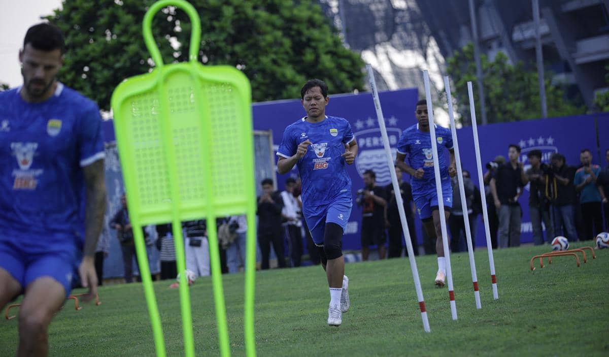 Jupe Nikmati Peran Baru Jadi Asisten Pelatih, Siap Bantu Persib Juara
