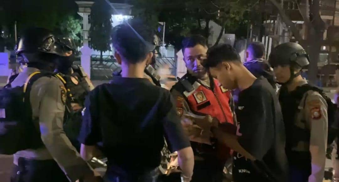 Polisi Tangkap Joki Balap Liar dan 3 Remaja Bawa Pisau di Makassar