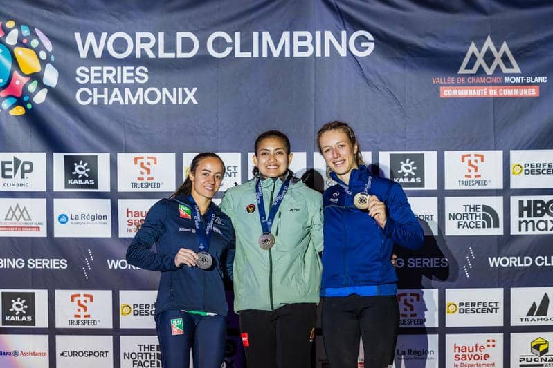 Desak Made Rita Kusuma Dewi di podium speed putri World Climbing Series Chamonix (dok. World Climbig/Jan Virt)