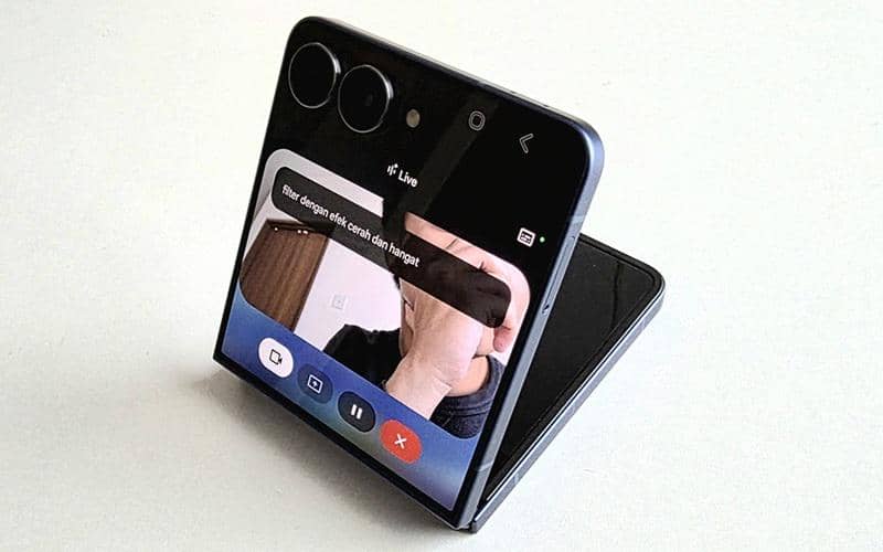 ilustrasi Samsung Galaxy Z Flip7