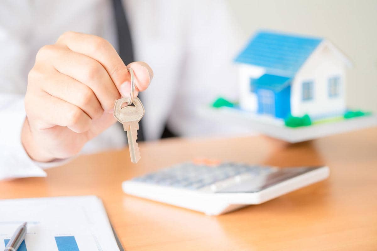 Pensiun tapi Masih Punya Cicilan Rumah, Apakah Ini Aman-aman Saja?