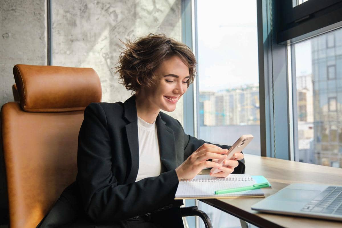5 Kebiasaan yang Bisa Membuat Seseorang Menjadi Chronically Online