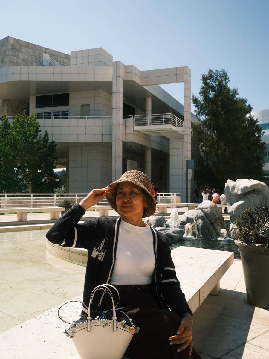 Natasha Wilona berkeliling Central Garden di Getty Center