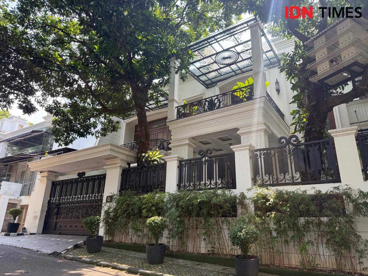 Penampakan Rumah Eks Jampidsus Febrie Usai Jadi Tersangka, Tak Dijaga TNI