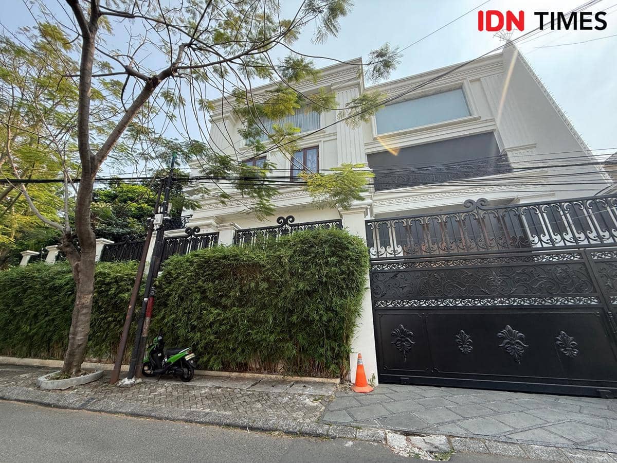 5 Penampakan Rumah Eks Jampidsus Febrie Usai Jadi Tersangka