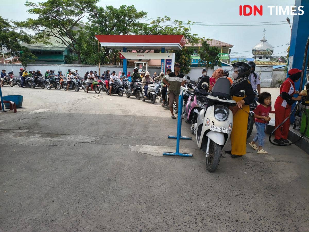 Antrean Panjang di SPBU Medan, Ini Kata Gubernur Sumut