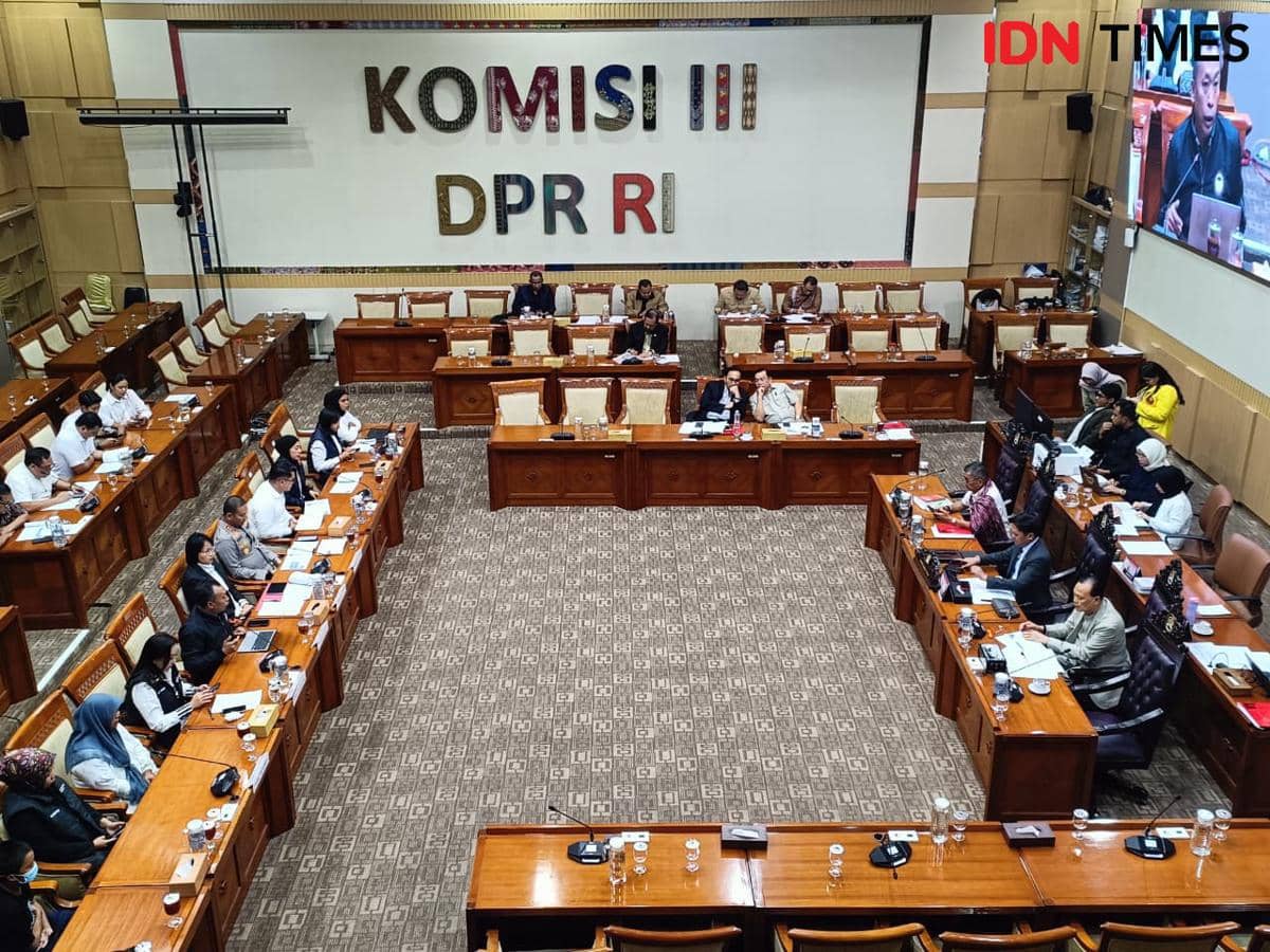 DPR Panggil Kapolres Lombok Tengah Buntut Kasus 3 Santri Dibakar