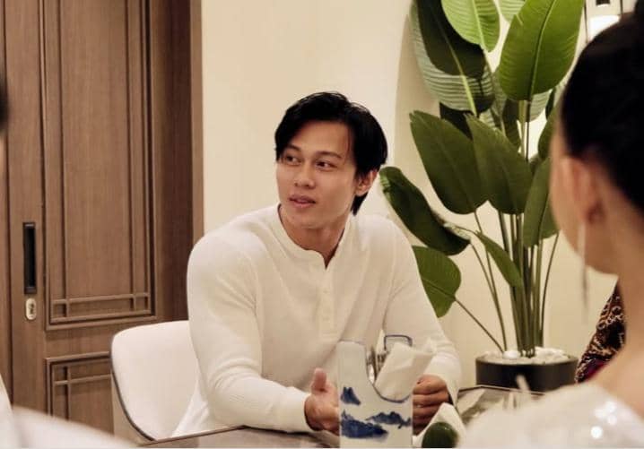7 Potret Jehu Jedija Mister Supranational Indonesia 2026, Curi Perhatian!