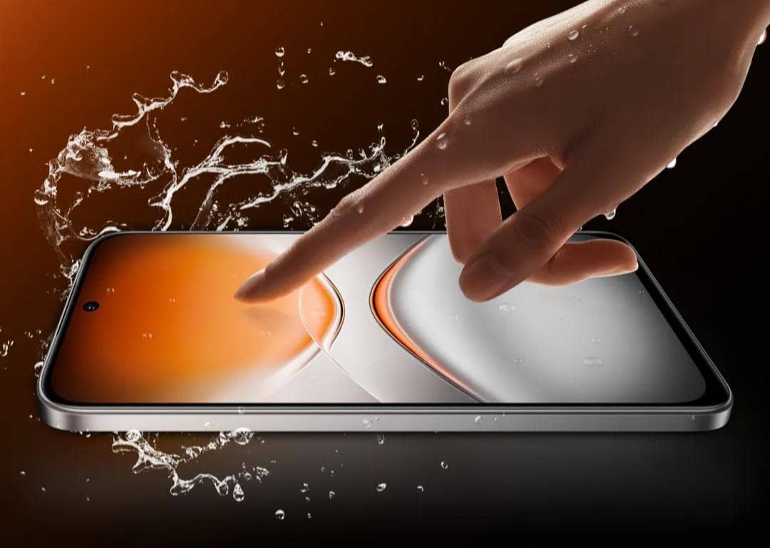 ilustrasi TECNO Pova 8 5G yang tahan cipratan air