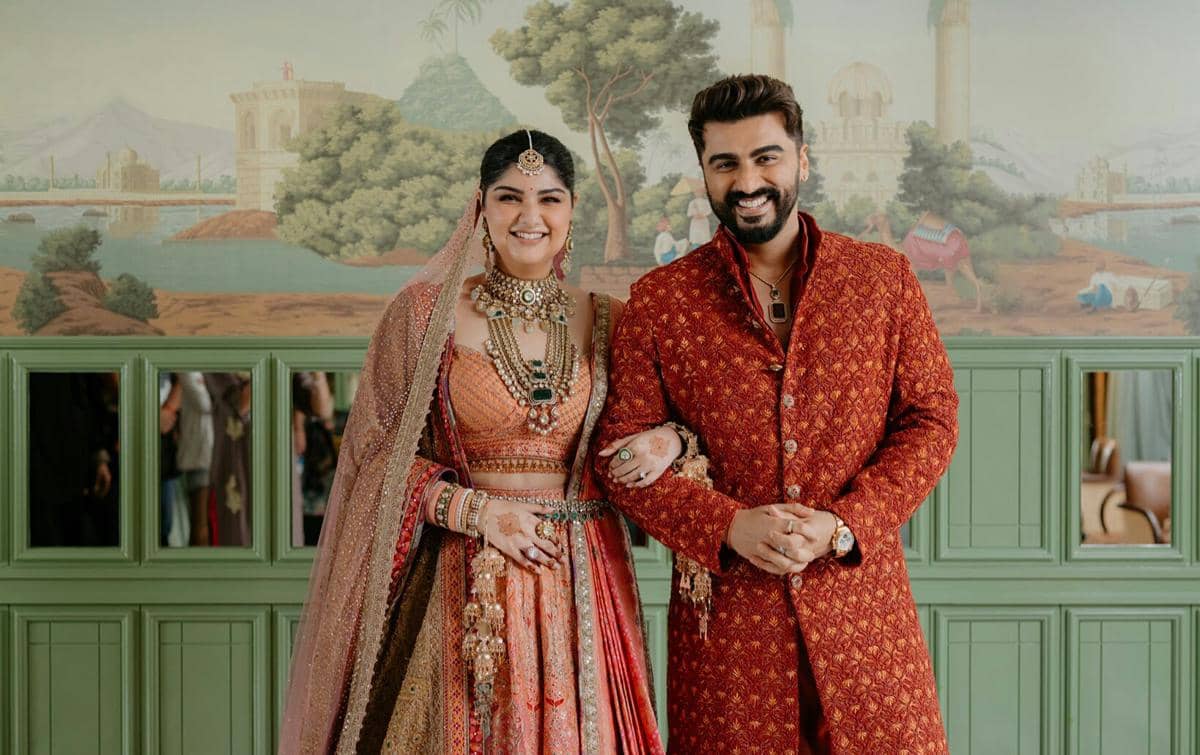 8 Potret Arjun Kapoor di Pernikahan Adik, Bahagia Meski Didahului