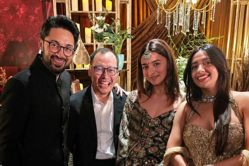 8 Potret Resepsi Akansha Ranjan di Hotel JW Marriott Mumbai