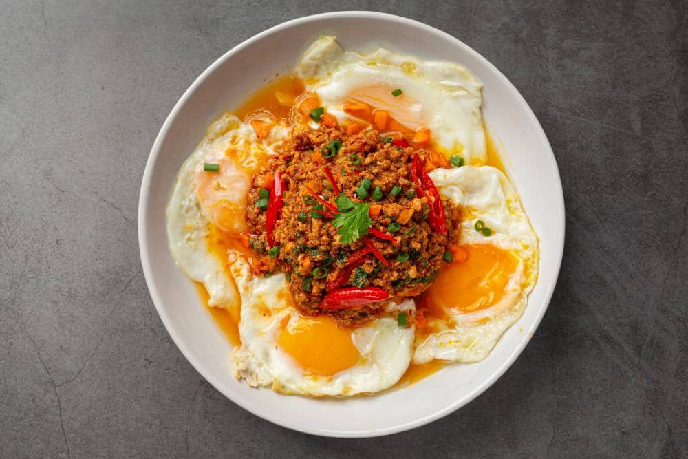 Resep Telur Ceplok Siram Daging, Lauk Sederhana yang Nikmat
