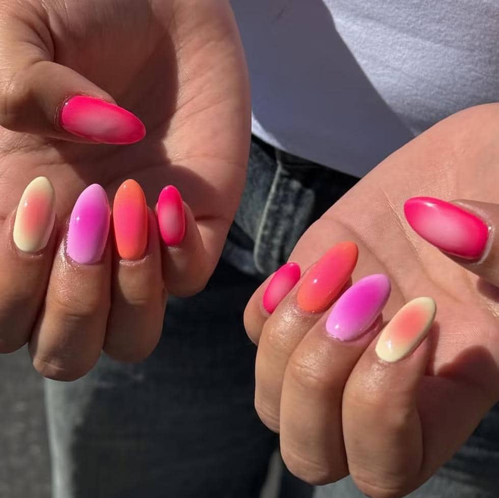 Inspirasi nail art golden hou