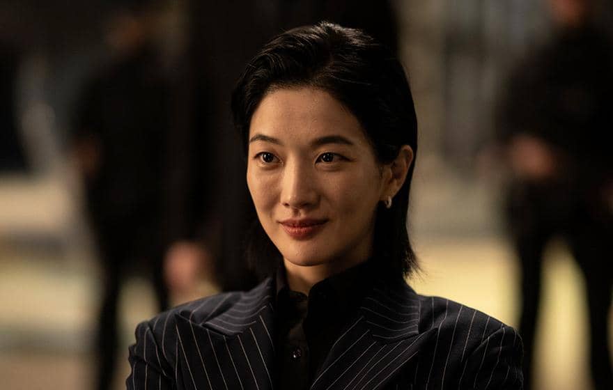 5 Alasan Kusanagi Musuh Tersulit Murthehelp di A Shop for Killers 2
