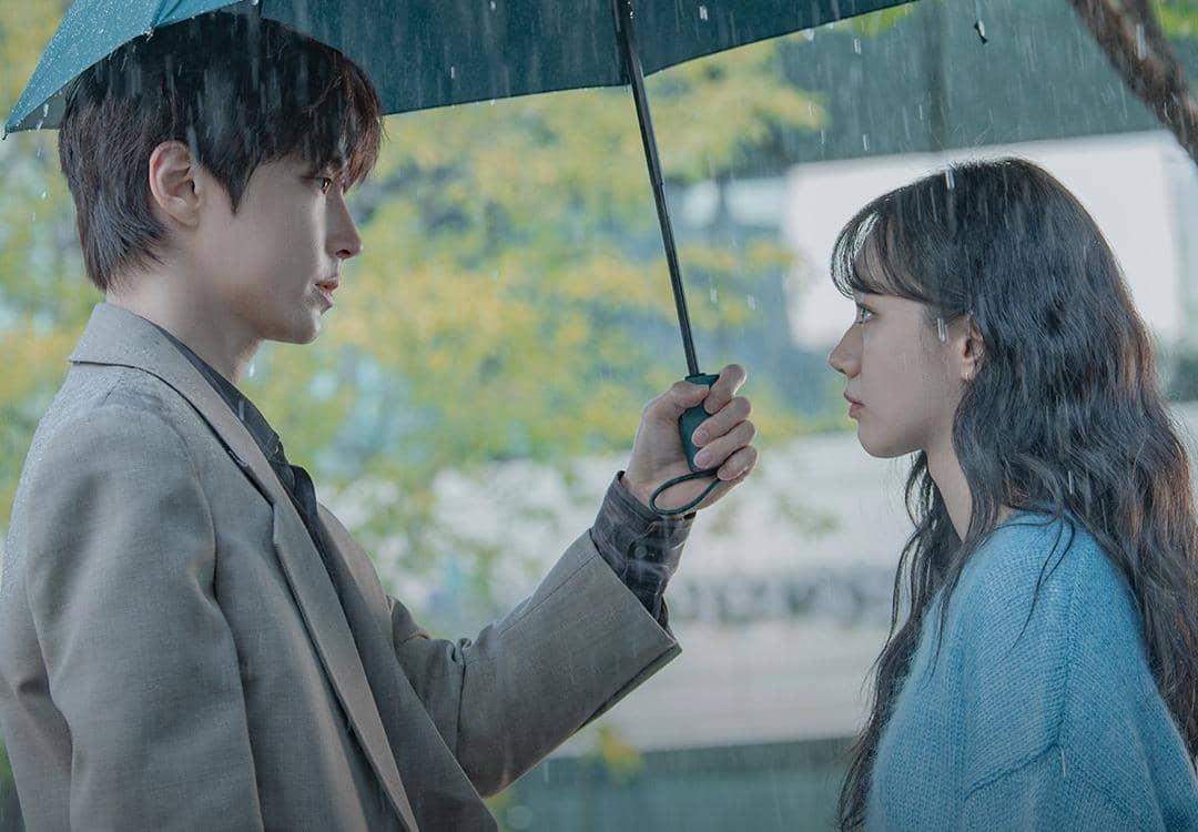 Pasangan Lee Hyeri di Drama Korea