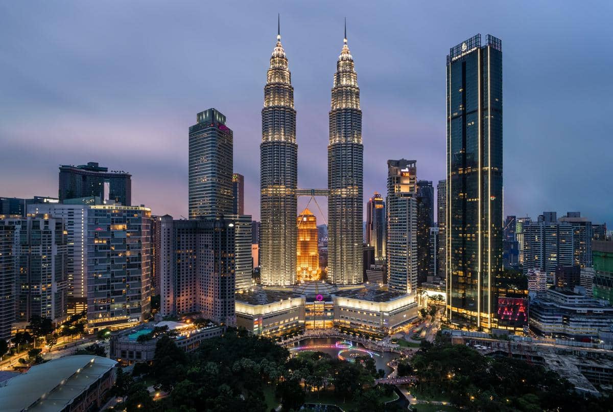 ilustrasi Menara Kembar Petronas, Malaysia