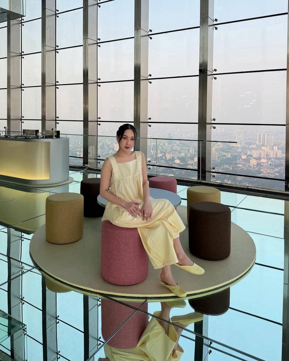 ide outfit casual chic ala Agatha Pricilla