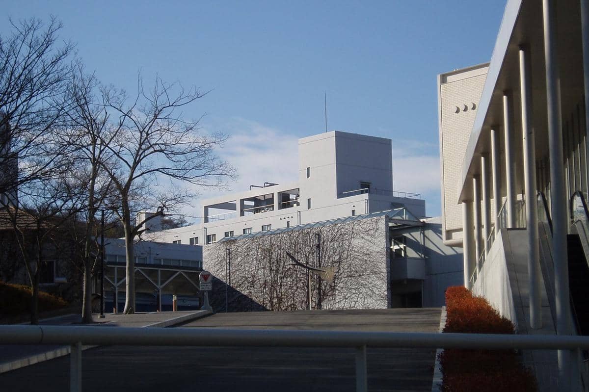 Kobe Design University