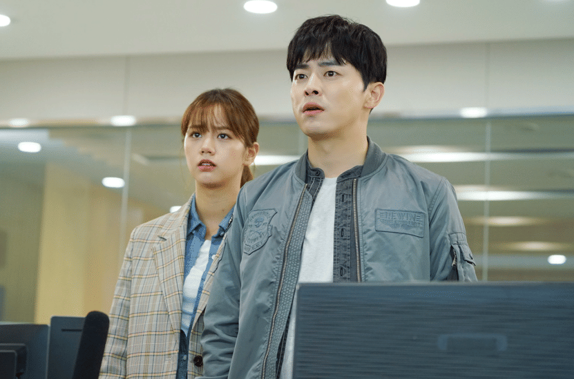 Lee Hye Ri dan Jo Jung Suk di drama Two Cops