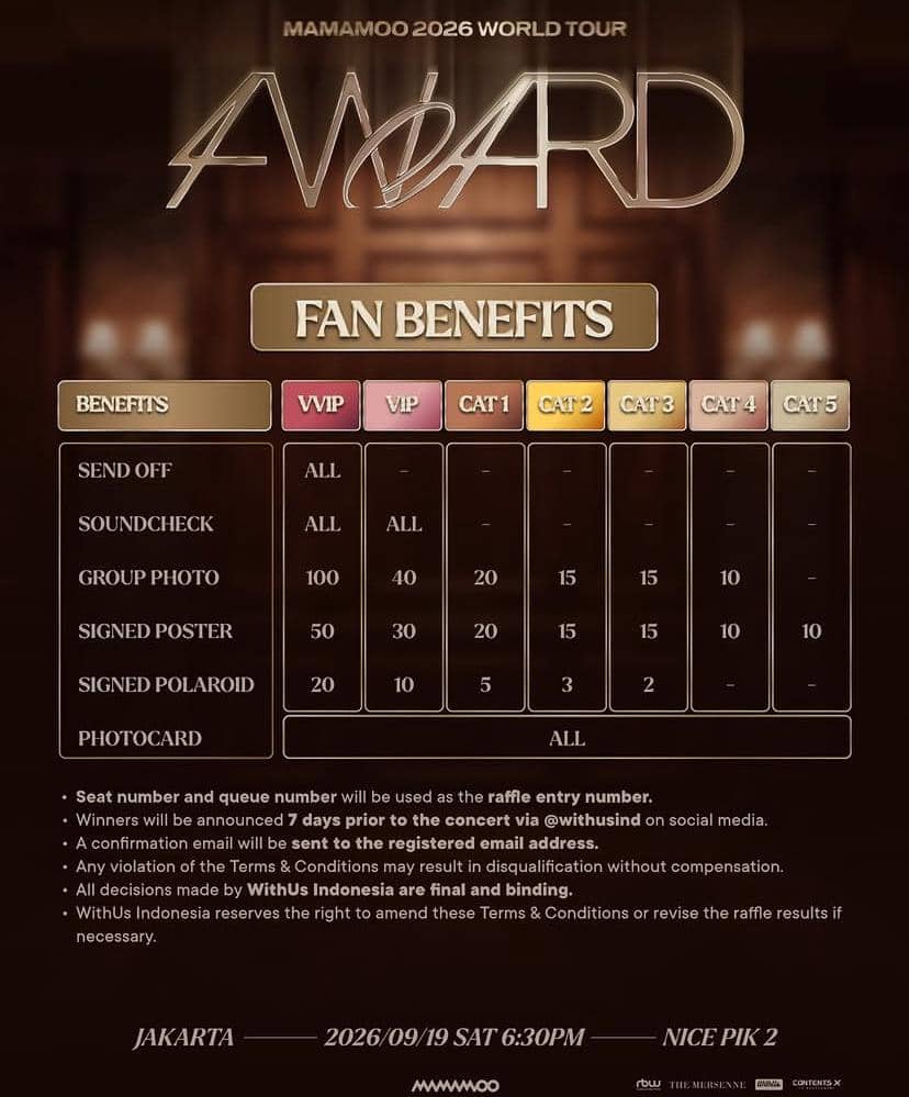 Poster resmi MAMAMOO 2026 World Tour di Jakarta menampilkan kategori tiket dan daftar keuntungan untuk penggemar di berbagai kelas.
