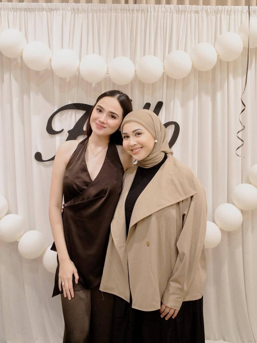 Momen ulang tahun Syifa Hadju ke-26 bareng El Rumi 