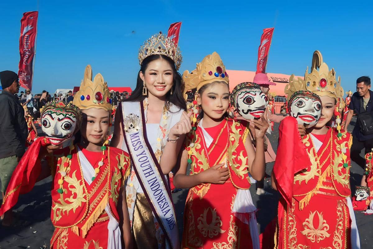 Miss Youth Indonesia Dukung Pelestarian Tari Topeng Kaliwungu Lumajang