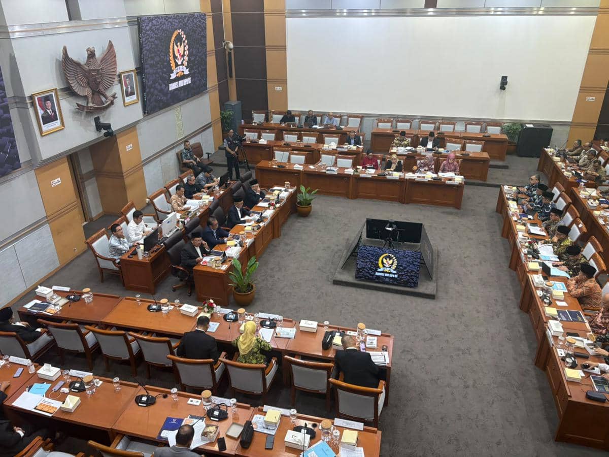Kemenhaj Minta Restu DPR Cairkan Uang Muka Rp4 Triliun untuk Haji 2027