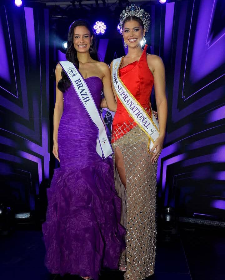 Potret sashing ceremony perwakilan amerika di ajang miss supranational 2026