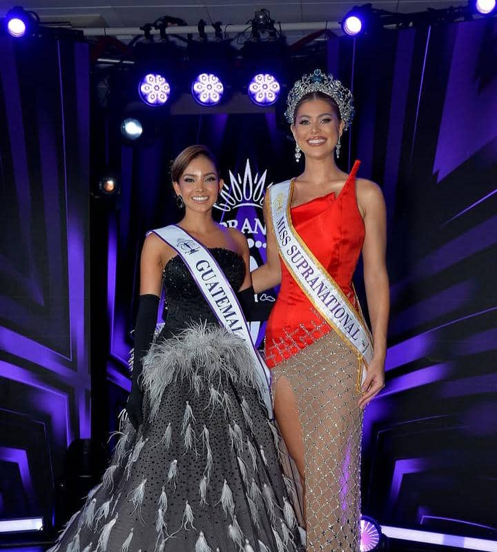 Potret sashing ceremony perwakilan amerika di ajang miss supranational 2026