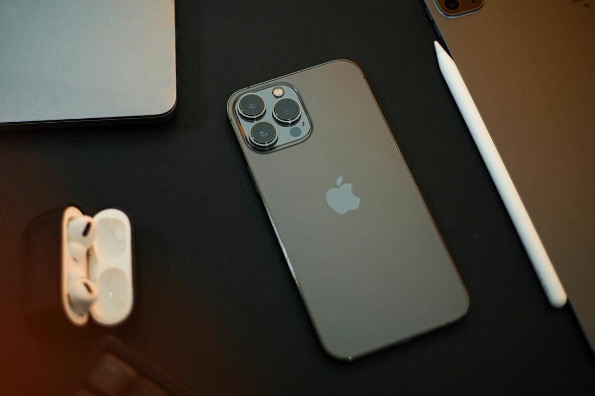 ilustrasi iPhone