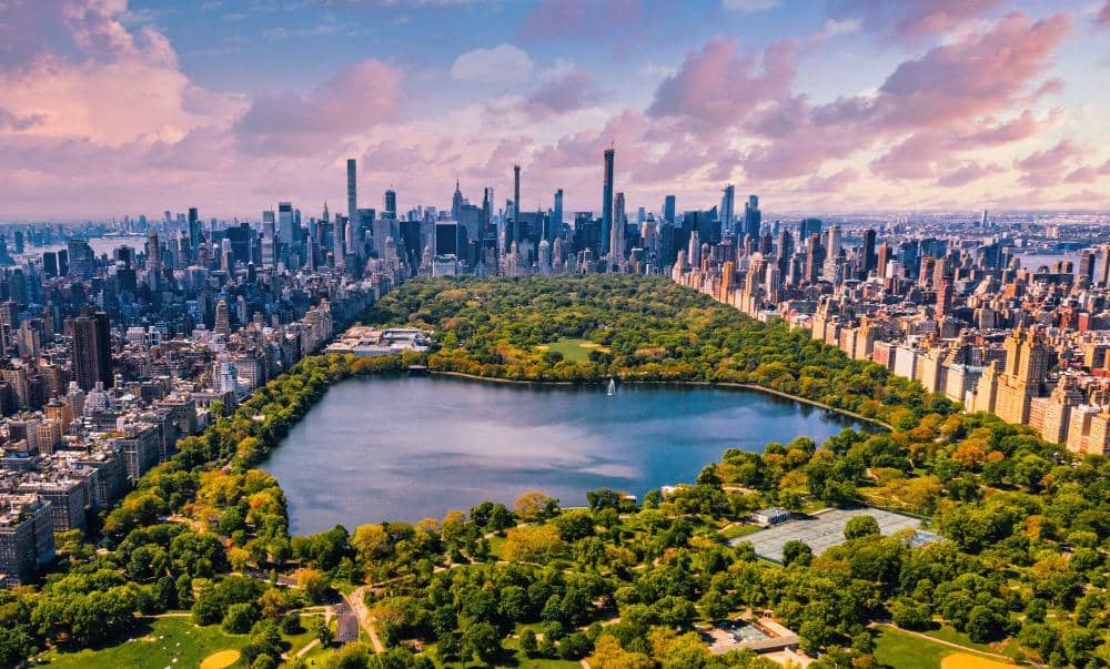 ilustrasi Central Park memasuki musim gugur